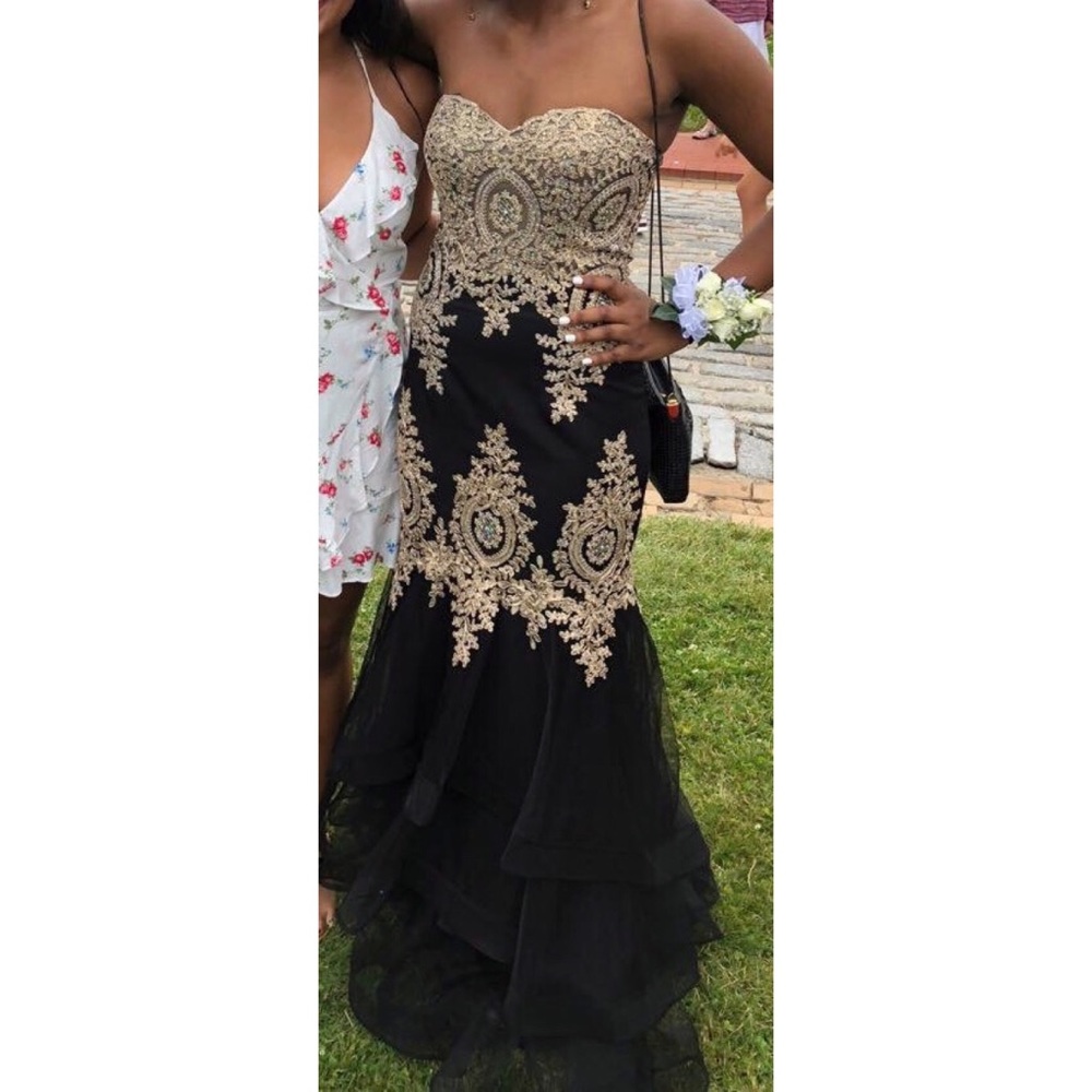 black prom dress